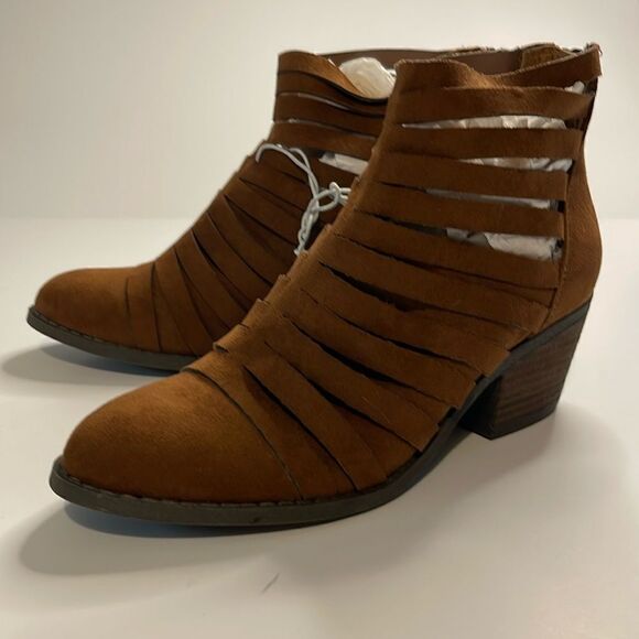 Carlos Santana Vanna Vegan Leather Booties - Picture 1 of 7